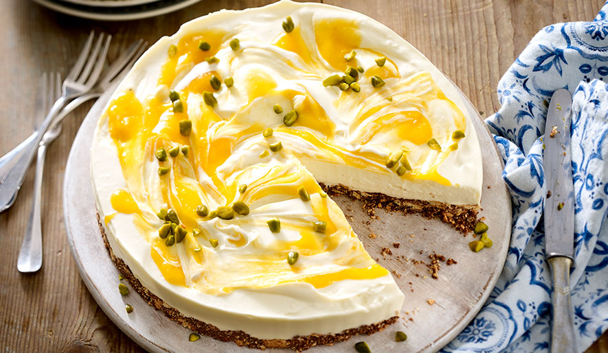 Gestrudelte Ananas-Mango-Frischkäse-Torte