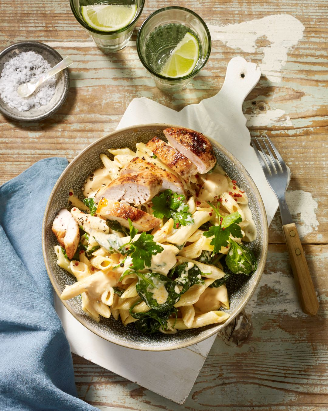 Penne mit Hähnchenfilets in Frischkäsesoße