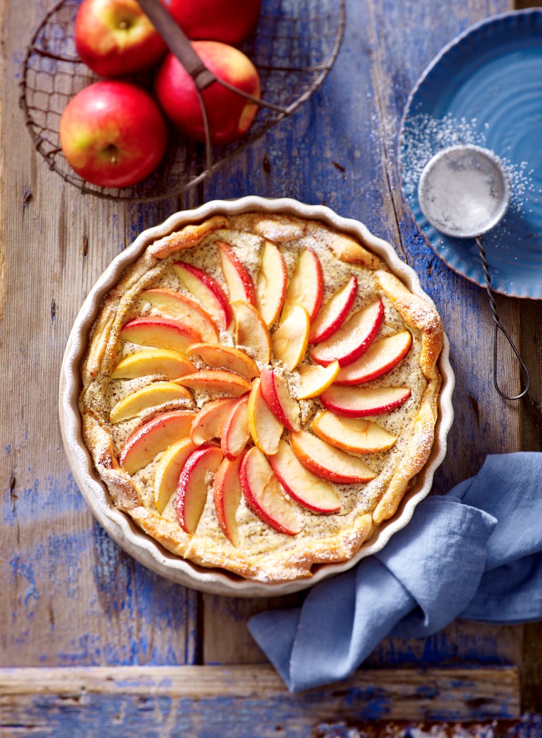 Schnelle Käse-Apfel-Tarte mit Mohn