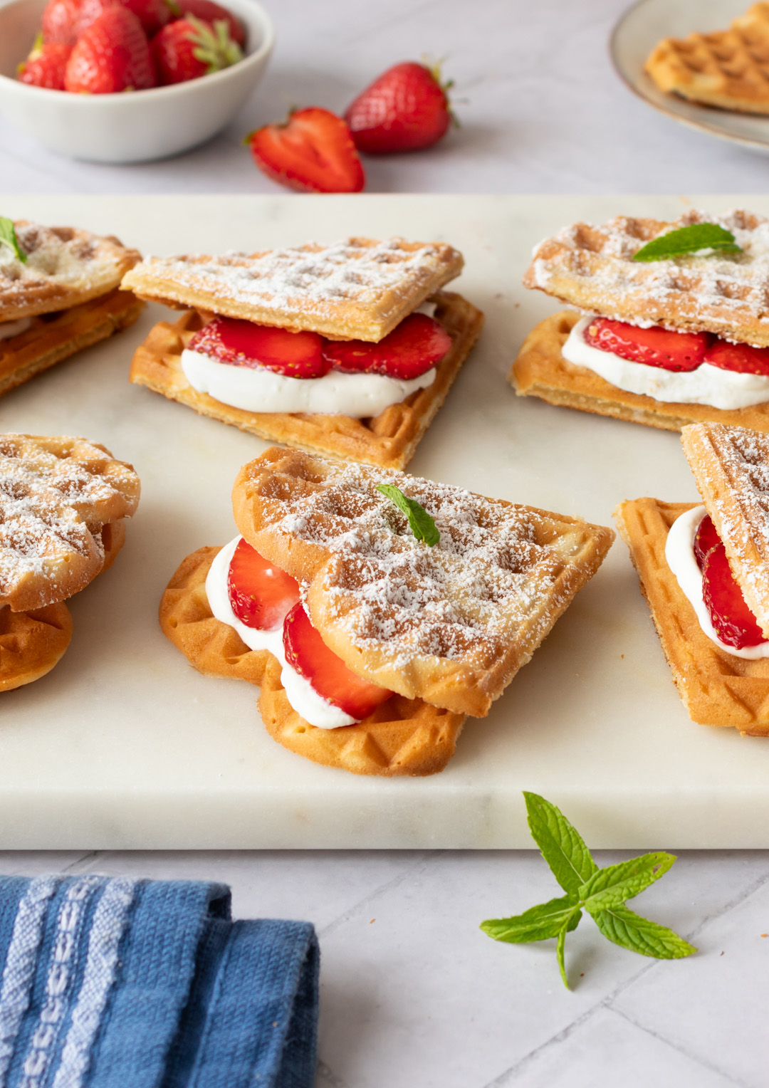 Waffelsandwich mit Erdbeeren